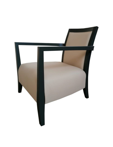 Poltrona Beta braccioli in legno ecopelle beige - Kallea