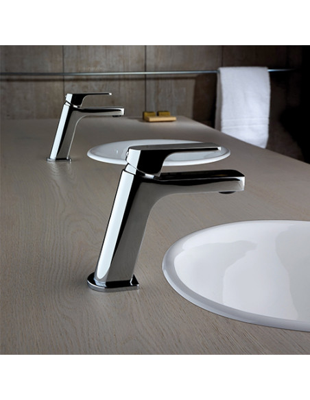 Rubinetto Miscelatore monoforo per lavabo serie Wind Jacuzzi con piletta click clack inclusa 0WI00086JA00 cromato - Kallea