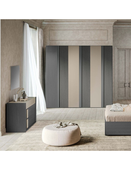 Camera da letto Faba con armadio 6 ante battenti in grigio e talco e letto contenitore in legno colore grigio e dettaglio tal...
