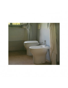 Sanitari Pavimento Globo serie Grace bianco lucido scarico con brida con sedile non rallentato - Kallea 2