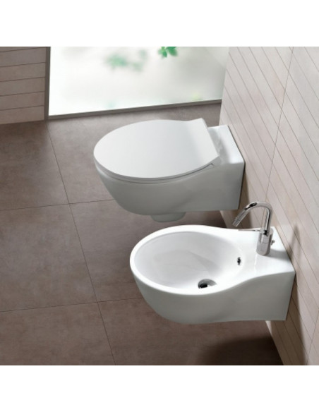 Sanitari sospesi Hatria serie Nido con sistema con brida con sedile rallentato - Kallea