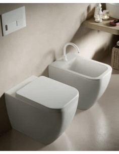 Sanitari Filo parete Hatria serie Bianca con scarico Rimless senza brida finitura BIANCO OPACO con sedile rallentato - Kallea 2