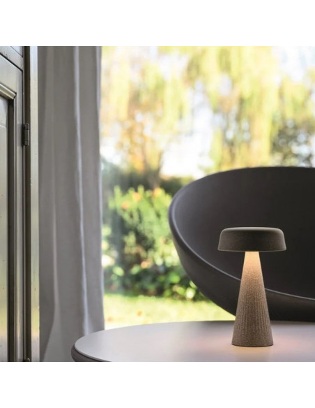 Lampada Fade da tavolo Plust led ricaricabile in polietilene - Kallea